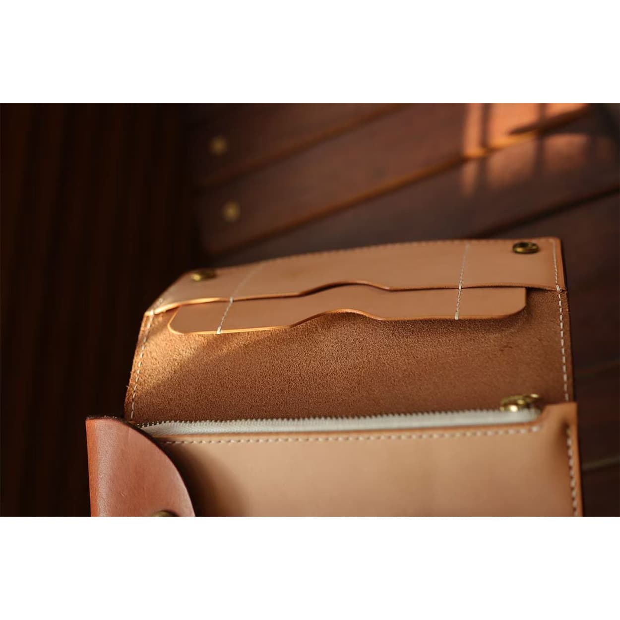Leather Trucker Walle product image